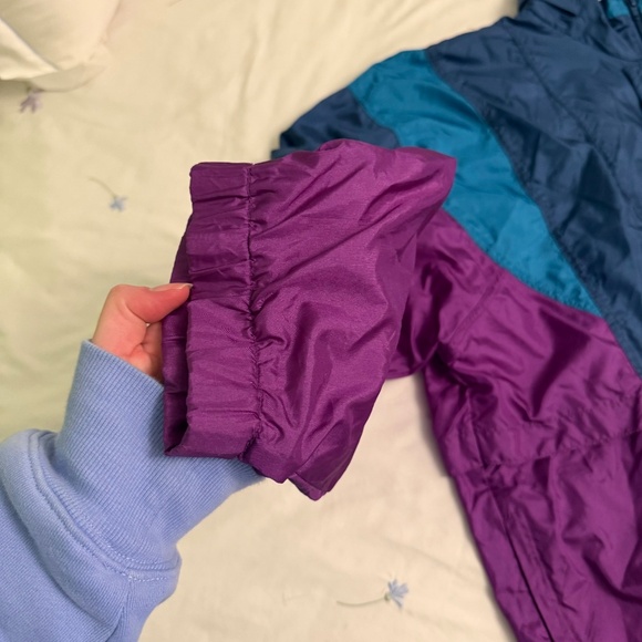 VINTAGE Asics multi-colour zip-up swishy windbreaker - Picture 4 of 16